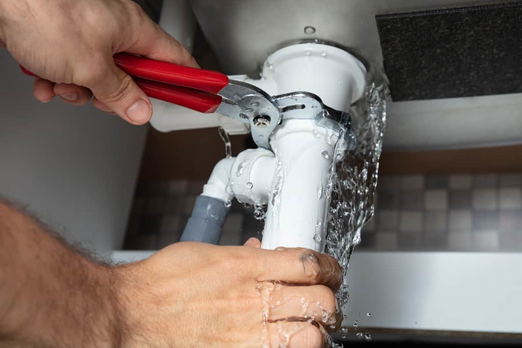 I will provide emergency plumbing services 24/7 - Image 1